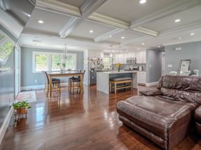 159 Mishawum Rd, Woburn MA 01801