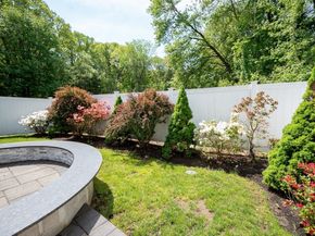 159 Mishawum Rd, Woburn MA 01801