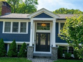 159 Mishawum Rd, Woburn MA 01801