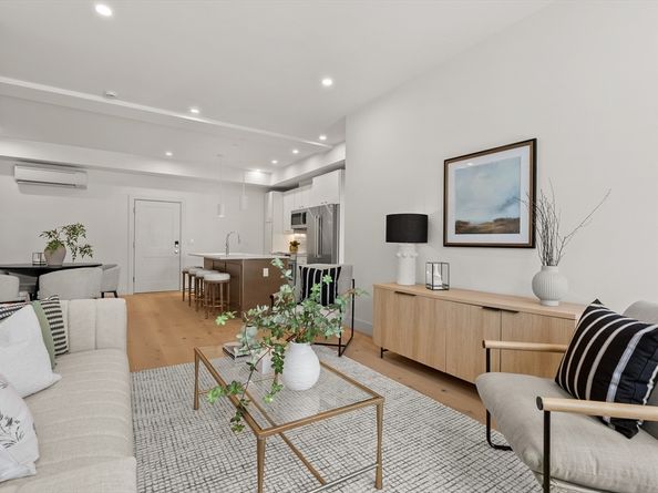 105 Sea Street 302, Quincy MA 02169