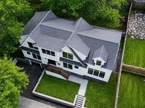 98 Evans Rd, Marblehead MA 01945