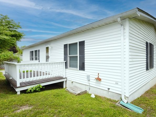 6 Canterbury Lane 6, Rockland MA 02370