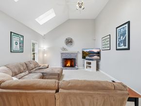 30 Wright Dr, Marlborough MA 01752