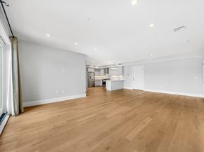 11 Oak Grove Ter 402, Quincy MA 02169