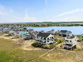 4 35th St, Newbury MA 01951