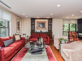 210 Nahanton 407, Newton MA 02459