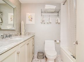 210 Nahanton 407, Newton MA 02459
