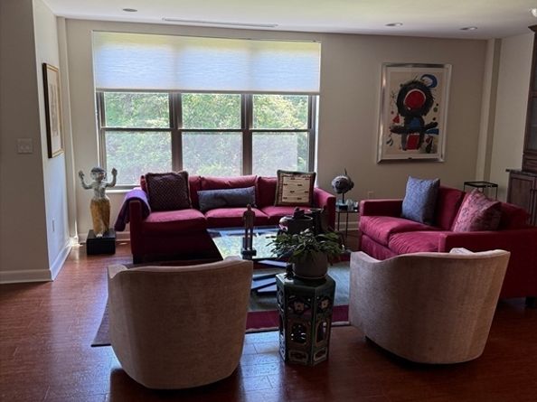 210 Nahanton 407, Newton MA 02459