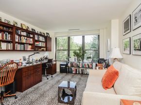 210 Nahanton 407, Newton MA 02459