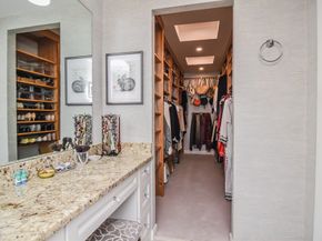 210 Nahanton 407, Newton MA 02459