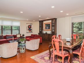 210 Nahanton 407, Newton MA 02459