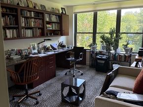 210 Nahanton 407, Newton MA 02459