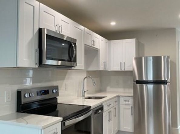 168 Cottage St 302, Boston MA 02128