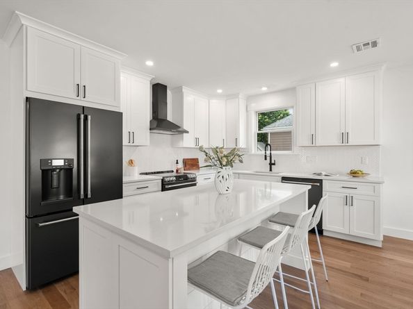 220 Sycamore Street 2, Watertown MA 02472