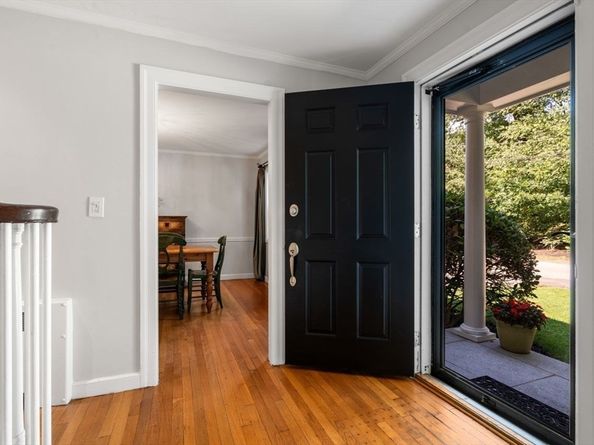 187 Hinckley Rd, Milton MA 02186