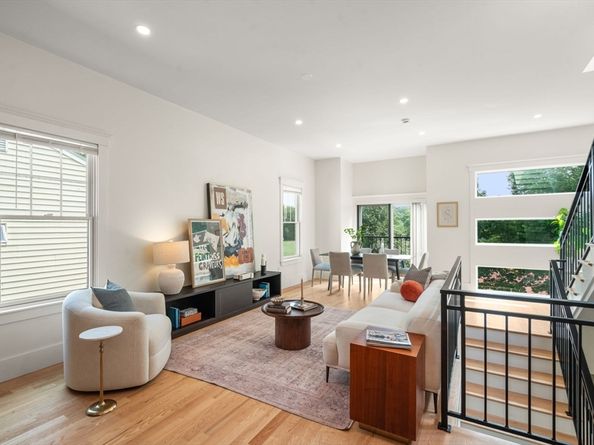 57-59 Highland Rd 59, Brookline MA 02445