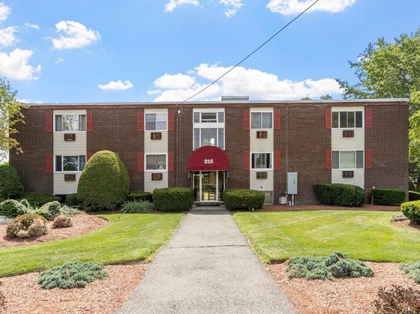 215 Chelmsford St 4, Chelmsford MA 01824