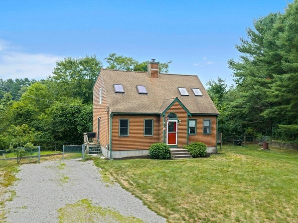 190 Monroe St, Pembroke MA 02359