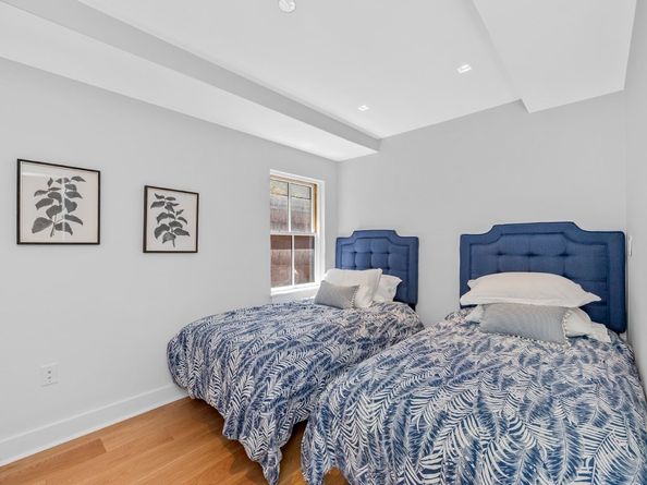 33 Bowdoin Street PH, Boston MA 02114