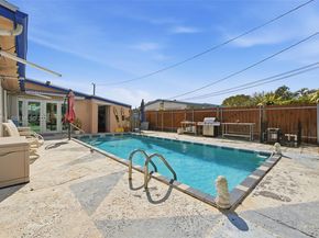 7121 Wilson St, Hollywood FL 33024