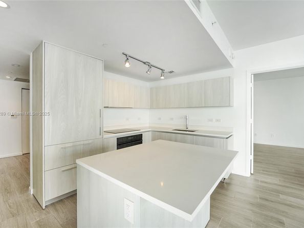 3131 NE 7th Ave 3101, Miami FL 33137
