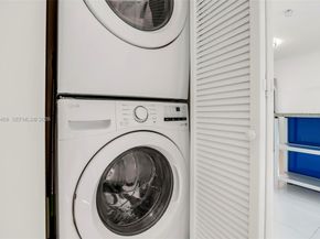 185 SW 7th St 3508, Miami FL 33130