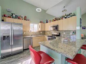 1731 SE 16th Ave, Homestead FL 33035