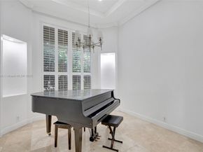 8244 Lakeview Dr, West Palm Beach FL 33412