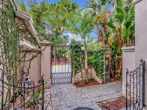 8244 Lakeview Dr, West Palm Beach FL 33412