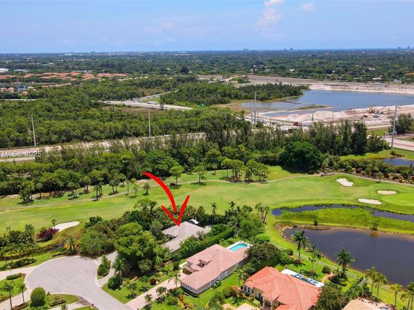 8244 Lakeview Dr, West Palm Beach FL 33412