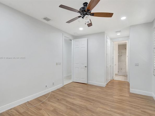 8244 Lakeview Dr, West Palm Beach FL 33412