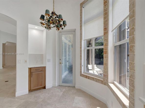 8244 Lakeview Dr, West Palm Beach FL 33412