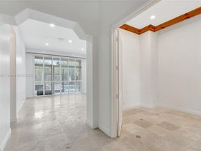 8244 Lakeview Dr, West Palm Beach FL 33412