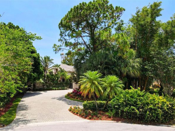 8244 Lakeview Dr, West Palm Beach FL 33412