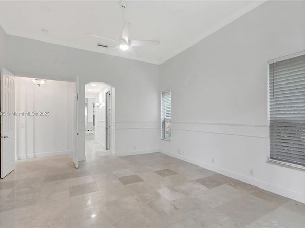 8244 Lakeview Dr, West Palm Beach FL 33412