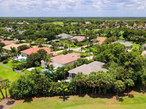 8244 Lakeview Dr, West Palm Beach FL 33412