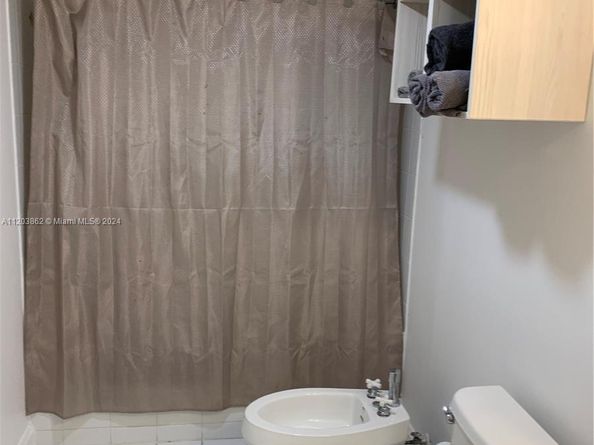 2951 S Bayshore Dr 417, Miami FL 33133