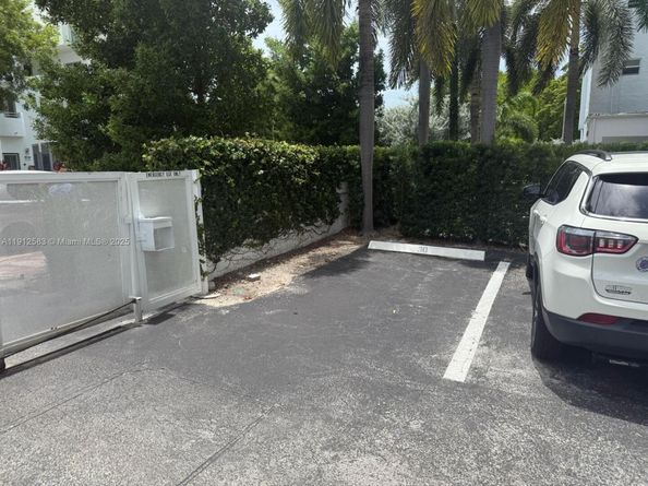 1045 10th St 206, Miami Beach FL 33139