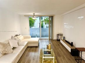 1045 10th St 206, Miami Beach FL 33139