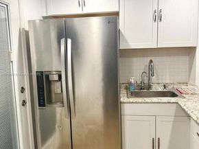 1045 10th St 206, Miami Beach FL 33139