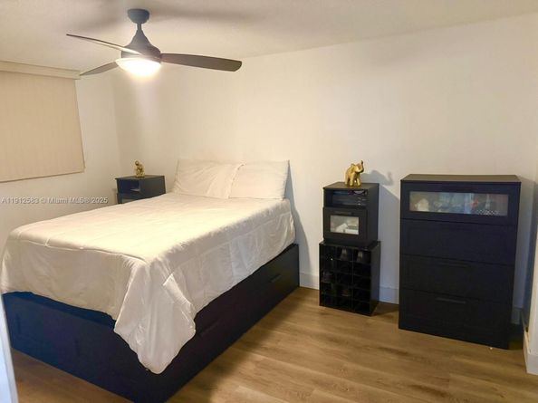 1045 10th St 206, Miami Beach FL 33139