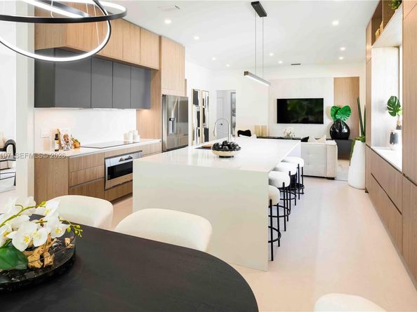 16012 Opal Creek Dr, Weston FL 33331