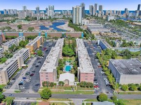 180 NE 12th Ave 12E, Hallandale Beach FL 33009