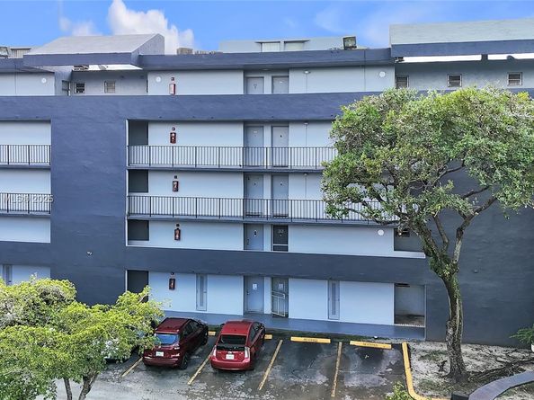 210 Fontainebleau Blvd 210, Miami FL 33172