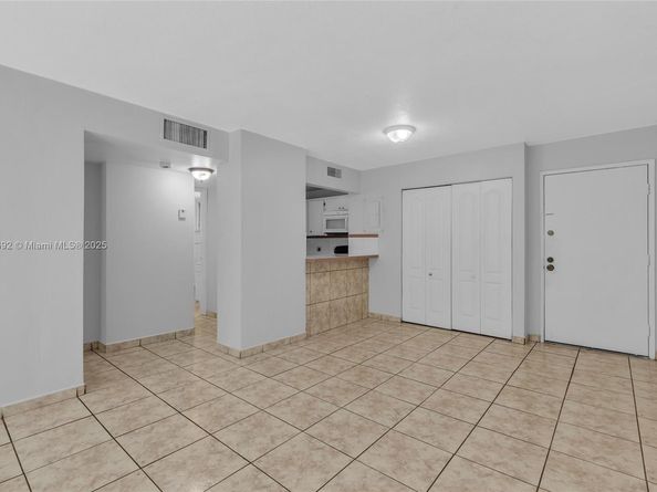210 Fontainebleau Blvd 210, Miami FL 33172