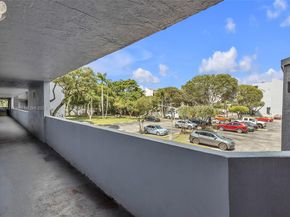 210 Fontainebleau Blvd 210, Miami FL 33172
