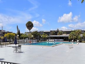 210 Fontainebleau Blvd 210, Miami FL 33172