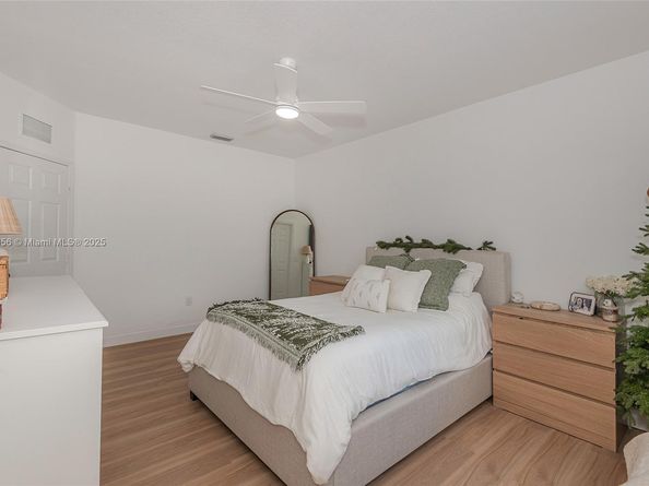 1966 SE 23rd Ter, Homestead FL 33035