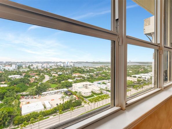 9801 NW Collins Ave PH8, Bal Harbour FL 33154