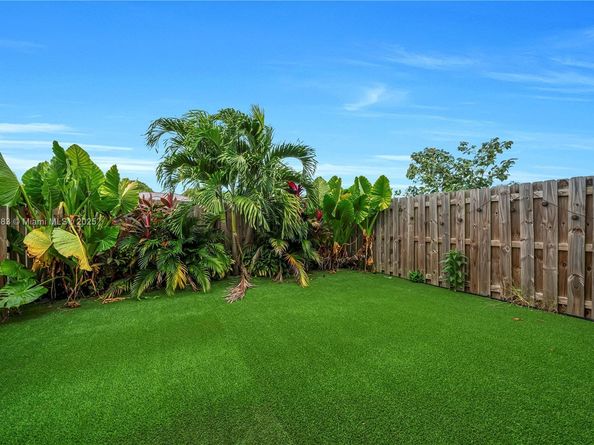 18320 SW 148th Rd, Miami FL 33187